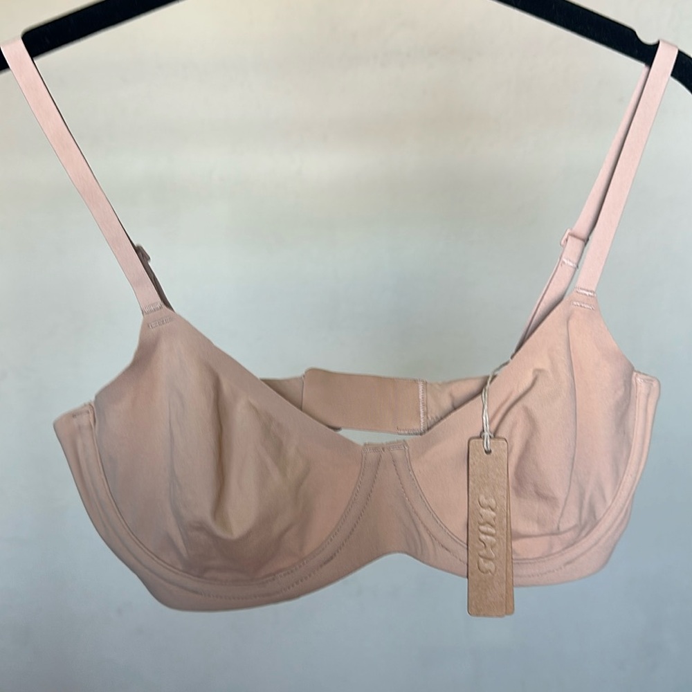 SKIMS FITS EVERYBODY UNLINED DEMI BRA STYLE: BR-UWR-2293 COLOR: CLAY size34D NWT